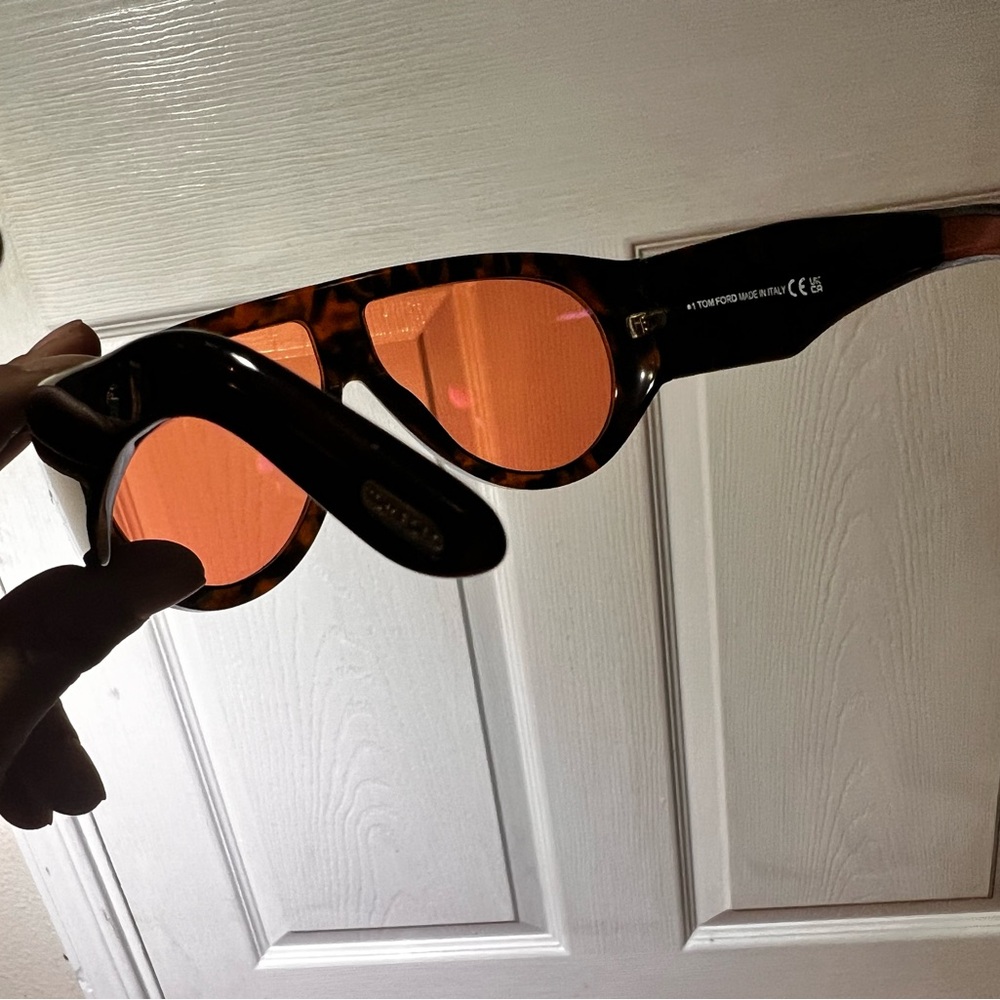 Tom Ford Tortoise Shell Designer Sunglasses - Picture 11 of 15